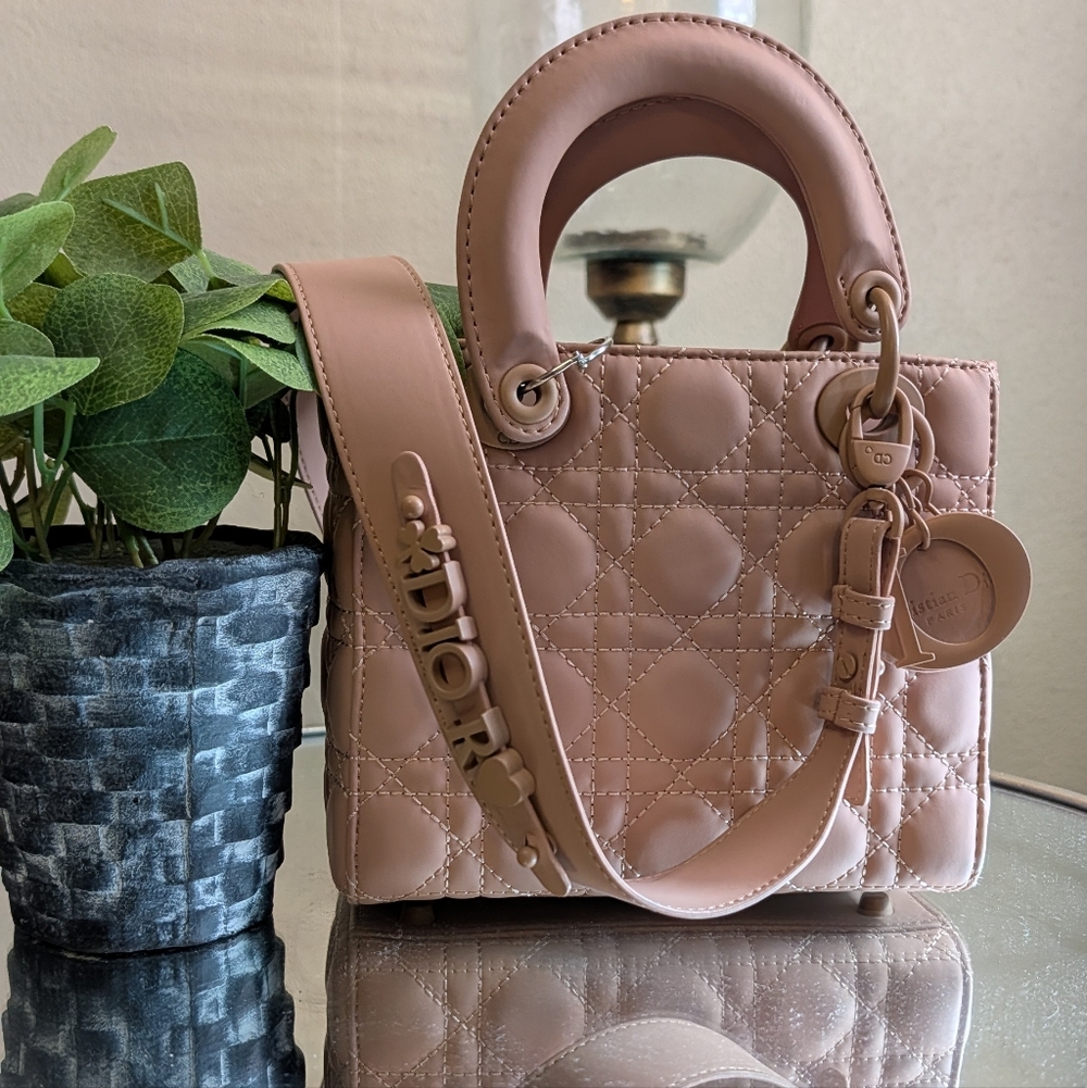 DIOR Lady Dior Lamb Skin Crossbody Bag 🩷🍀🩷🍀
